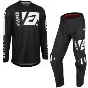 SYNCRONMERGEBLACKWHITE Product Variation