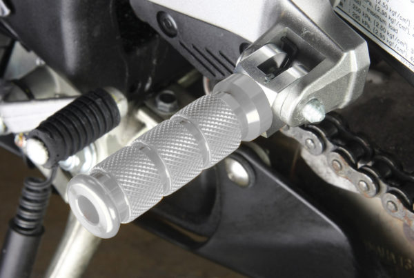 BikeTek Alloy Round Sports Footpegs Suzuki Rider/Pillion Chrome Type 1